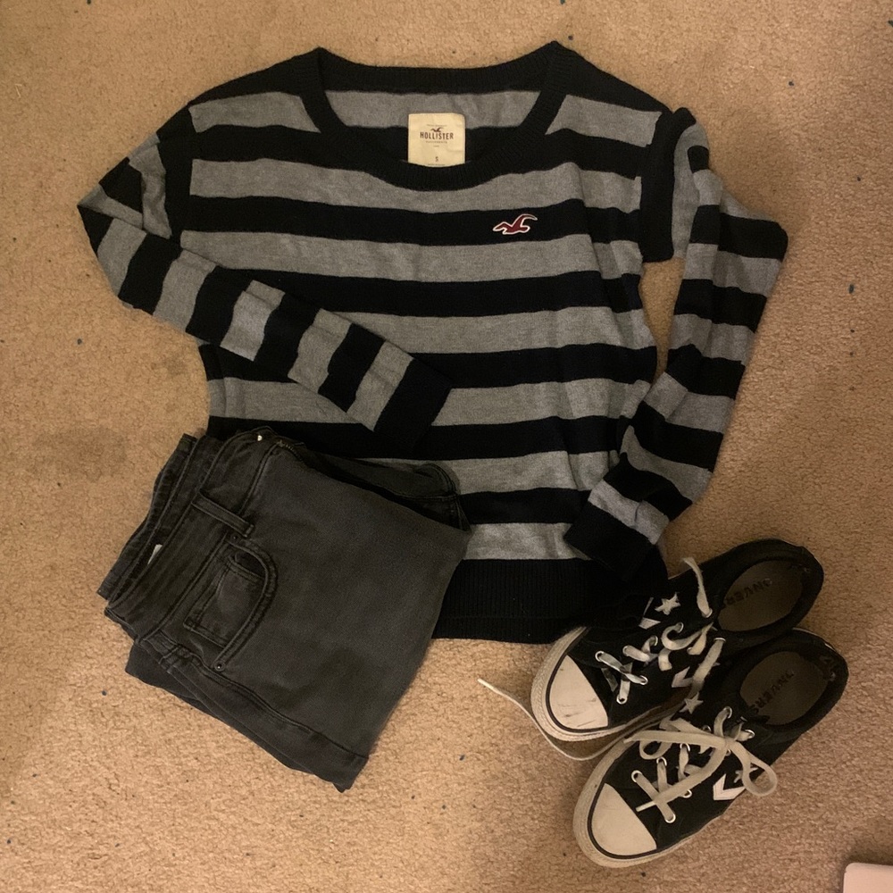 💙Hollister sweater